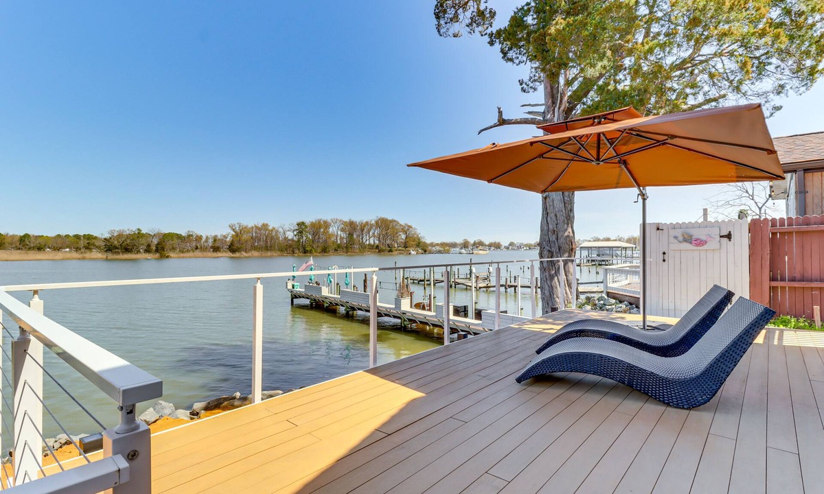 Colonial Beach Apartment | White Sail on the Potomac - Coastal Modern