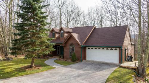 Beech Mountain House | White Tail Cottage
