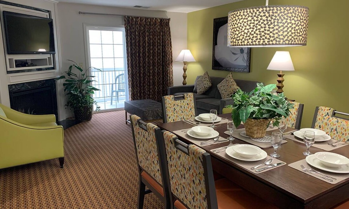 Berkeley Resort | Williamsburg Vacation Resort in historical Virginia near amusement park & beach