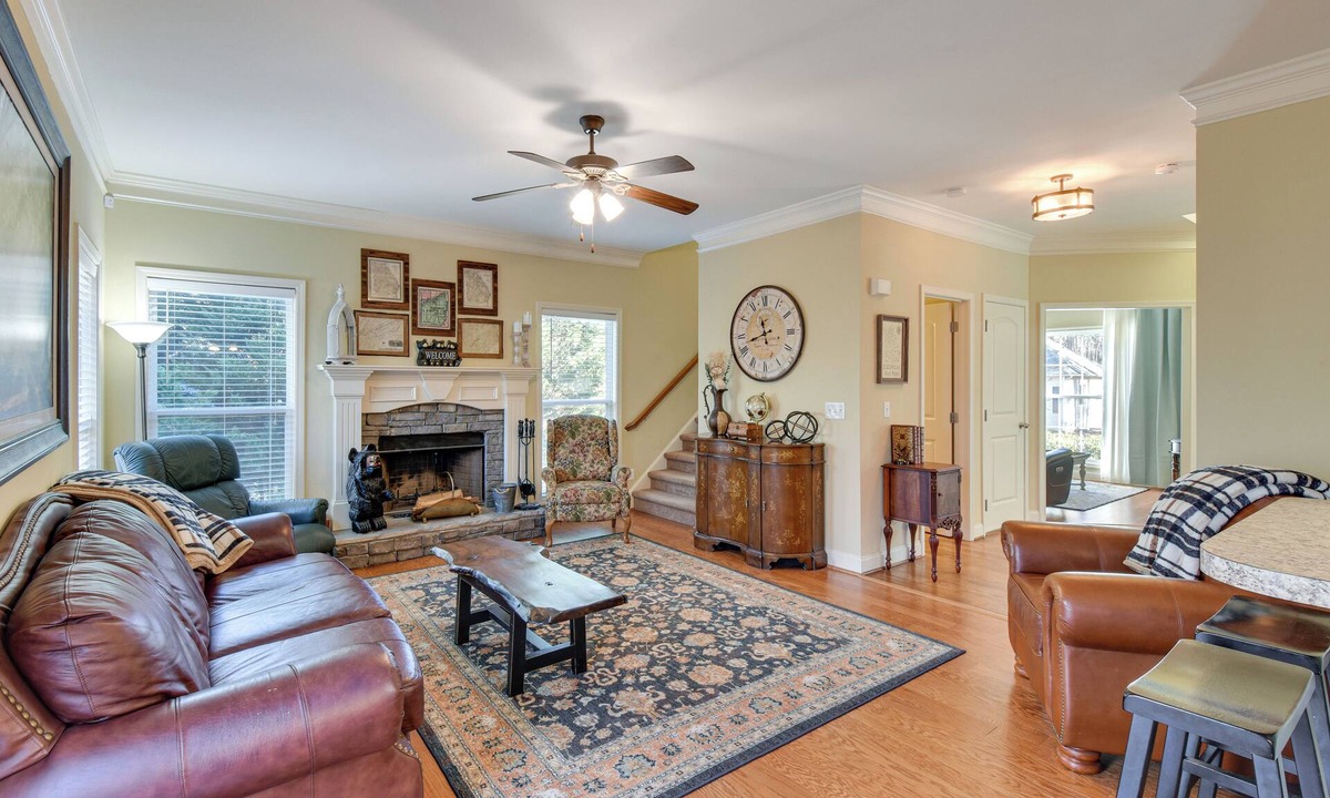 Dahlonega House | Wine Country Escape w/Deck: 7 Mi to Downtown