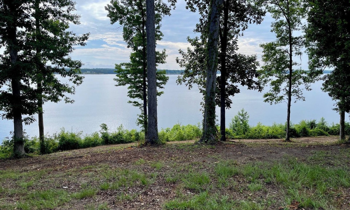 Eufaula House | Wonderful 1-bedroom recreational vehicle with AC in Eufaula w/300' lakefront