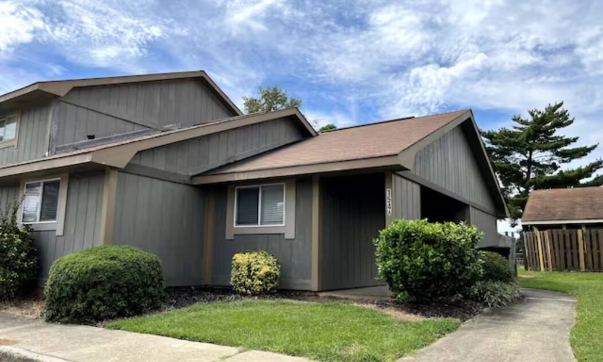 Warner Robins Condo | Wonderful 2-BR Condo/3mi. from Aviation Museum