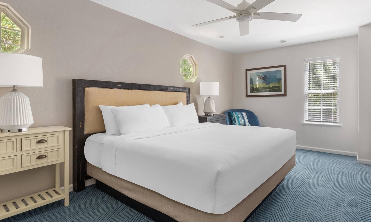 Sea Scape Hotel | Woodland 2BR Suite w/Full Kitchen: 2.1 Miles to Sea Scape Golf Course