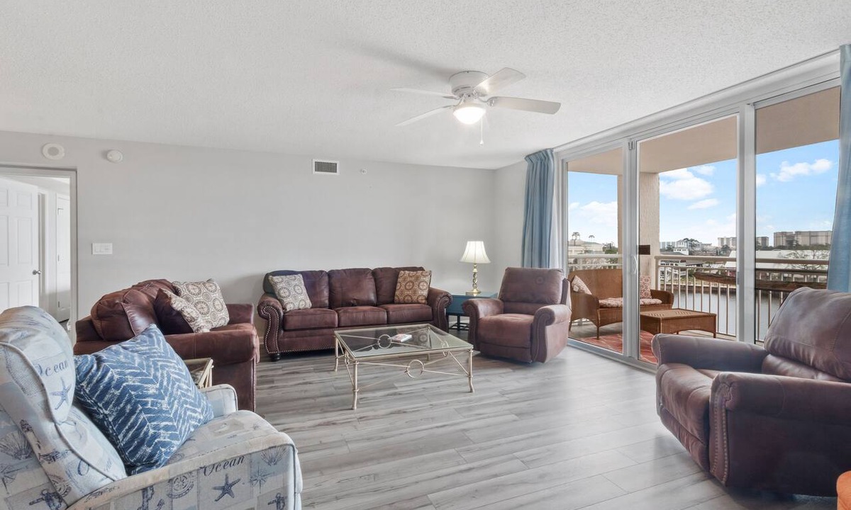 North Myrtle Beach Condo | Yacht Club Villas #2-504 Spacious Condo!