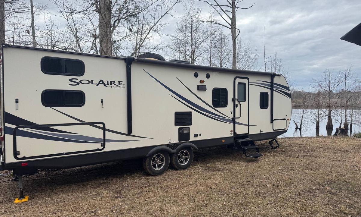 Hawkinsville RV Rental | Your Peaceful Waterfront Getaway Camping/Fishing Experience with Country Living