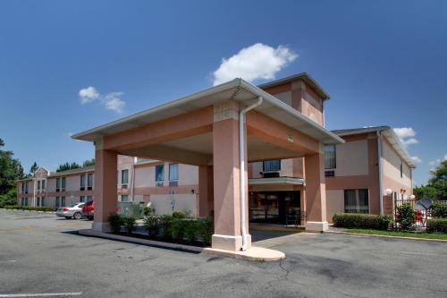 Baxley Hotel | YurZzz Inn