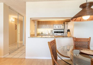 1-bedroom condo, short walk to Kamaole Beach - Great Fall 2025 rates!