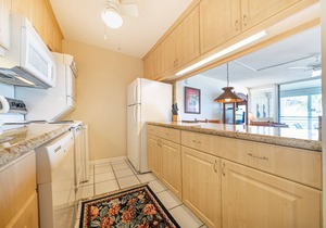 1-bedroom condo, short walk to Kamaole Beach - Great Fall 2025 rates!