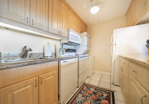 1-bedroom condo, short walk to Kamaole Beach - Great Fall 2025 rates!