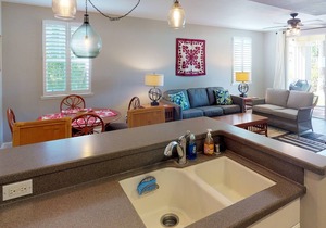 (1051A) Beautifully Remodeled 2 Bed, 2 Bath Ground Floor Condo with Garage in Gated Community