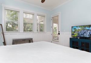 (1110-3) Upgraded and Tastefully Decorated 2 Bed, 2 Bath Ground Floor Condo Near Pool