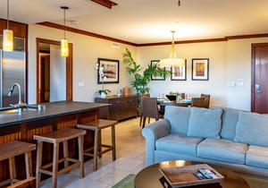 2 Bed, 2 Bath 5th Floor Villa Overlooking the Lagoon Pool by Ola (B-505)