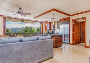 2 Bed, 2 Bath 5th Floor Villa Overlooking the Lagoon Pool by Ola (B-505)