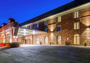 2-Star Hotel ∙ Best Western PLUS Governor's Inn Richmond