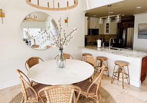 3BR/3BA Villa: Central A/C! Short Walk To Beach!