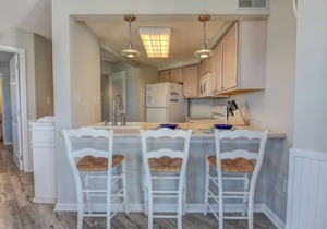 Adorable Updated Oceanfront Condo on the top floor!