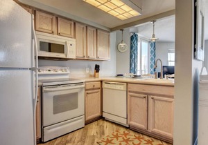 Adorable Updated Oceanfront Condo on the top floor!
