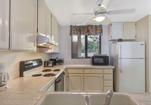 Aloha Condos, Keauhou Kona Surf and Racquet Club, Condo 2-102, Oceanfront