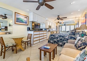 Aloha Condos, Napili Bay Resort, Condo 108, Beachfront