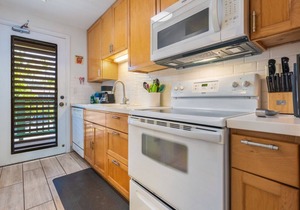 Aloha Condos, Napili Bay Resort, Condo 216, Beach View