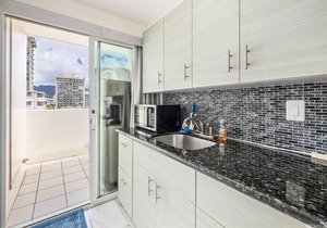 ALOHA-WAIKIKI BEAUTIFUL OCEAN PENTHOUSE 1BR