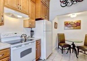 Amazing 1 Bed in Starland, Heated Pool Access