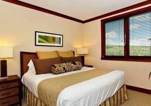 Beach Villa Penthouse 2 Bed, 2 Bath Oceanview (O-1004)