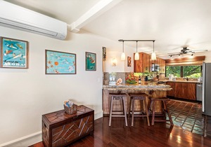 🏖️Beautiful Oceanfront | Air-Conditioned | Sleeps 6 | Walk to Beach