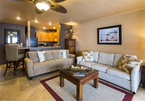 Beautiful Oceanfront Kona Reef Resort Private Top Floor Condo A33, AC throughout