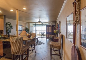 Beautiful Oceanfront Kona Reef Resort Private Top Floor Condo A33, AC throughout