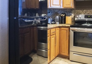 Beautiful Oceanfront Kona Reef Resort Private Top Floor Condo A33, AC throughout