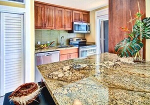 Bright Corner Oceanfront Unit with Stunning Sunsets