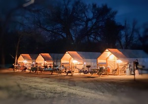 Cabin at Son's Blue River Camp! Stay here & enjoy the gorgeous San Marcos River!