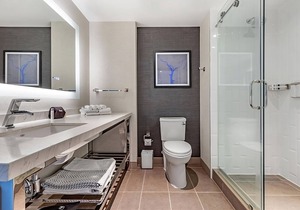 Capitol Riverfront District! Rooftop Lounge, On-Site Bar, Walk to Nationals Park
