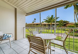 Carefree In Paradise. Just steps to the beach!