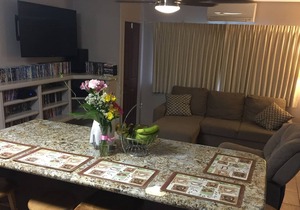 Charming 2bd/1ba Downstairs Unit With AC