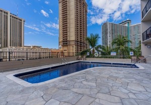 Conveniently located Waikiki studio, with A/C, close to beach, restaurants