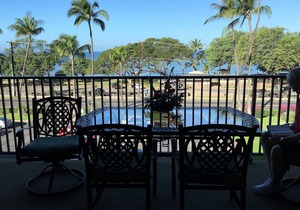 Cozy Top-Floor Maui Parkshore Condo