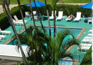 Cozy Top-Floor Maui Parkshore Condo
