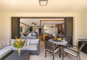 End Summer in style. Discounted FALL RATES!-OT204- Sleeps up to 6- 2 bed, 2 bath