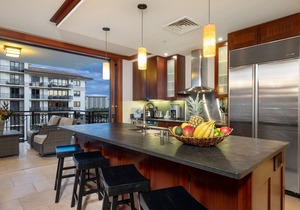 End Summer in style. Discounted FALL RATES! Luxuriously Updated, 3bed/3bath