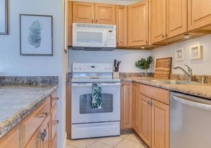 Enjoy Stunning Ocean Views From Living Room & Lanai, Bright Beautiful Condo
