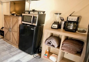 Enjoy the beautiful San Marcos River in this new, nice and comfy cabin!