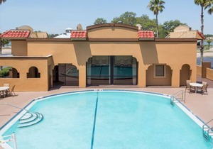 Experience A World of History! Near Historic Downtown, Onsite Pool