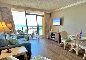 Flawless Direct Oceanfront Suite @ The Caravelle