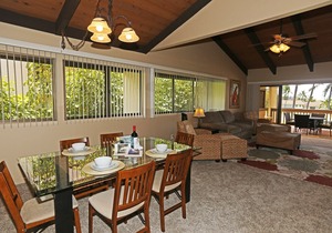 Golf course luxury 2/2 condo w/ocean and golf course views, A/C & WIFI