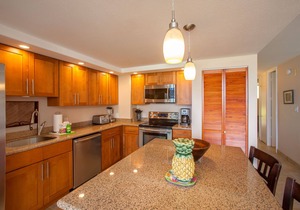 Ground-Floor Condo | Across from Kamaole Beach III | Spacious w/large Lanai