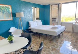 Hawaiian Monarch 2508 condo