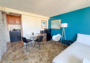 Hawaiian Monarch 2508 condo
