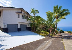 Hawaiian Ocean View Oasis, Blue Pool, Waterfall, Thoughtful Amenities.